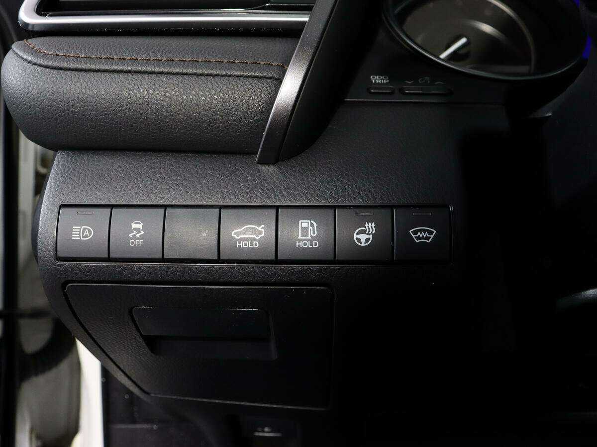 Toyota Camry 2020 года с пробегом. Фото: #16