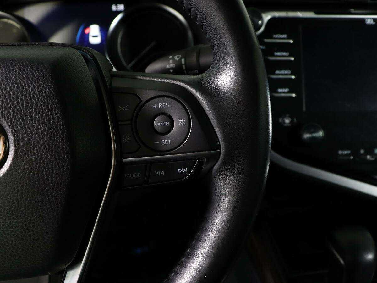 Toyota Camry 2020 года с пробегом. Фото: #17