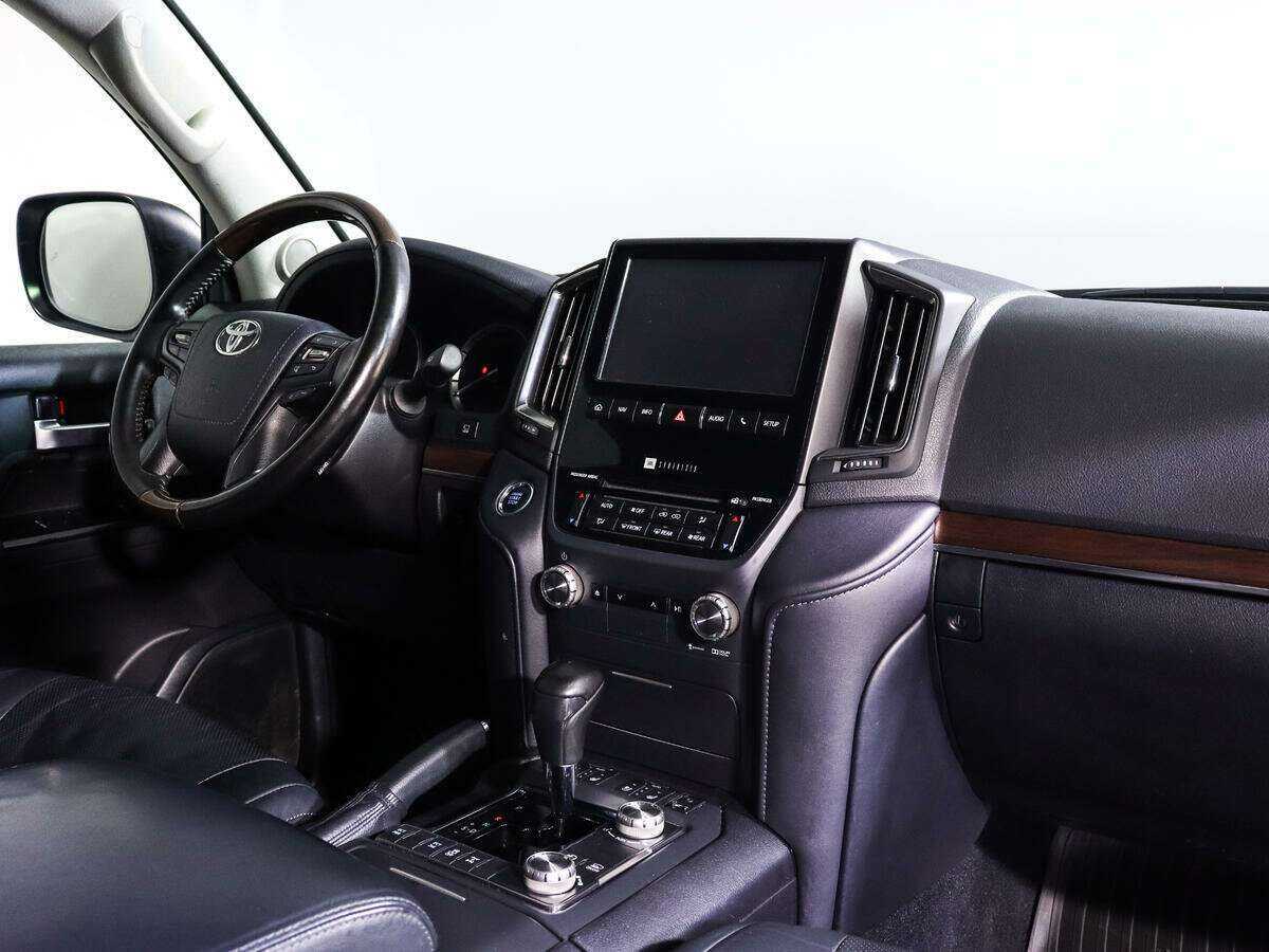 Toyota Land Cruiser 2016 года с пробегом. Фото: #8