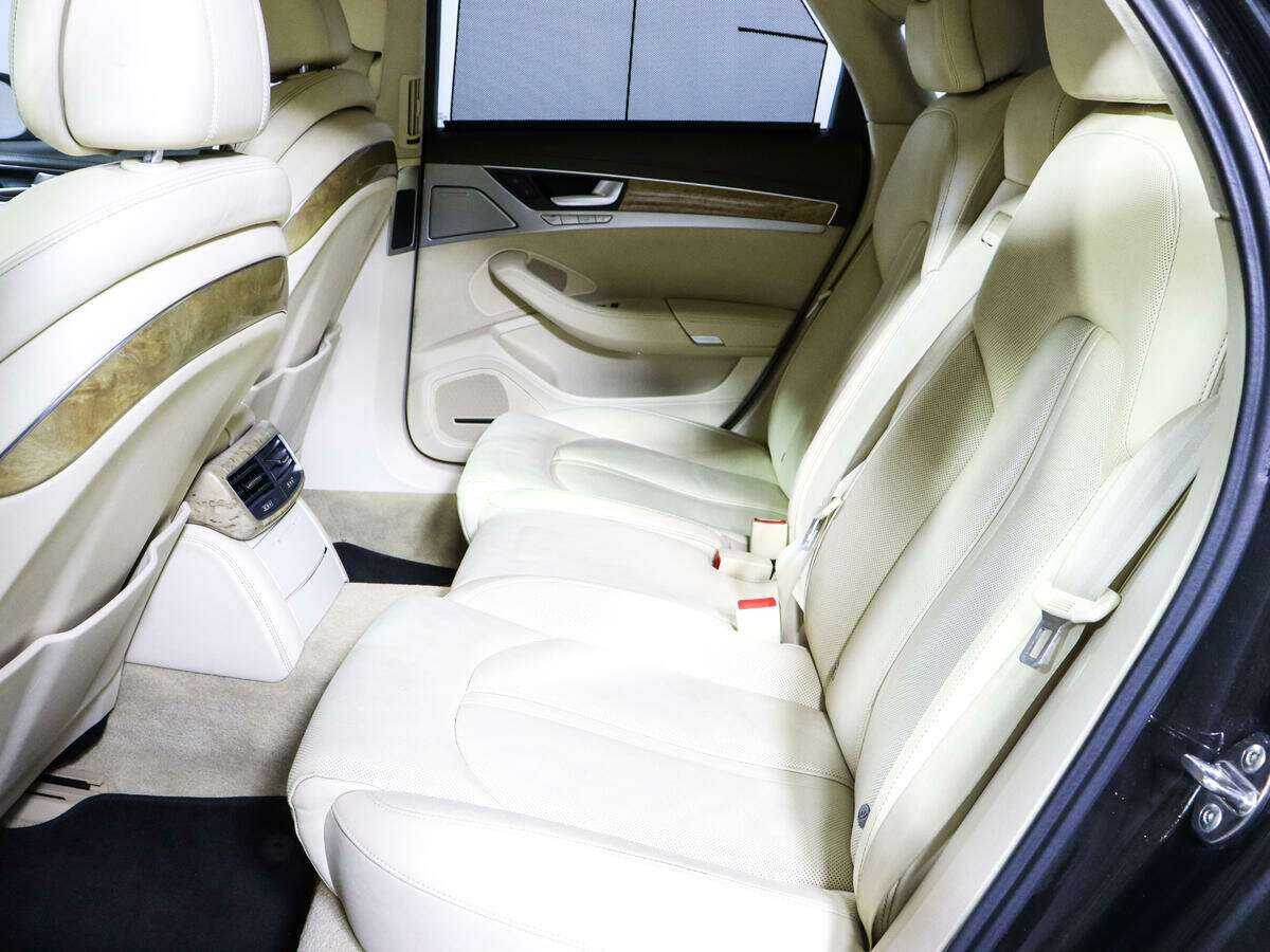 Audi A8 2010 года с пробегом. Фото: #8