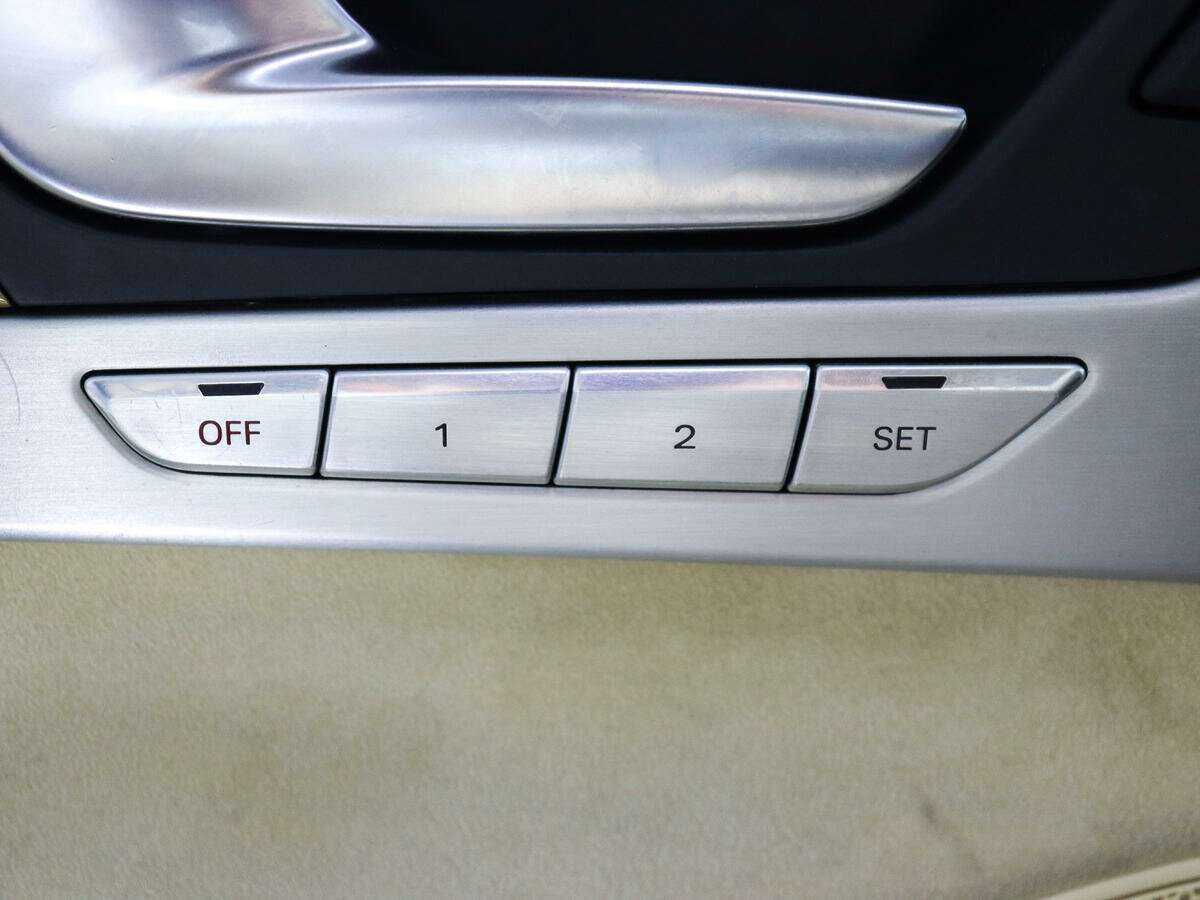 Audi A8 2010 года с пробегом. Фото: #15