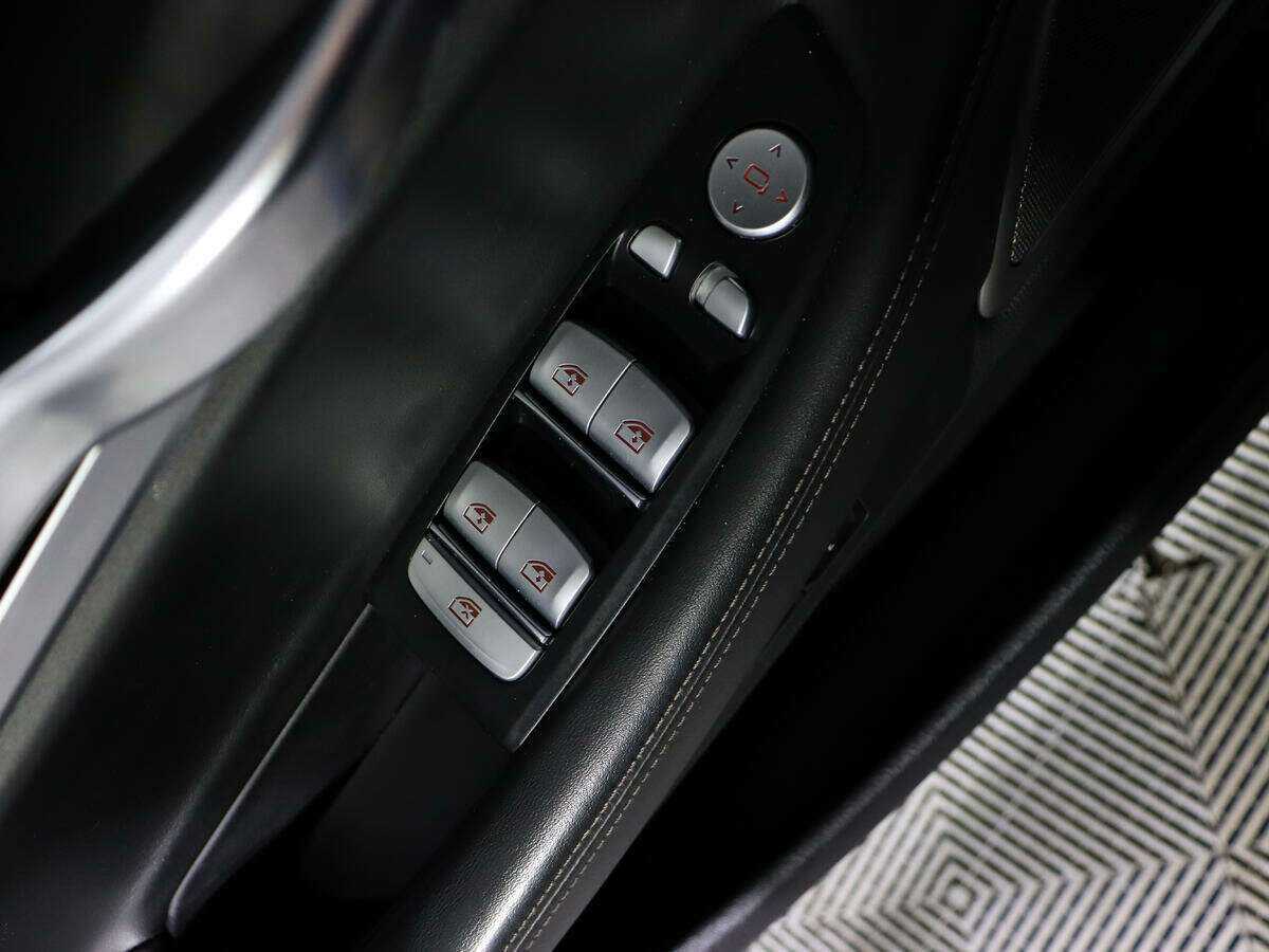 BMW 7 серии 2018 года с пробегом. Фото: #16