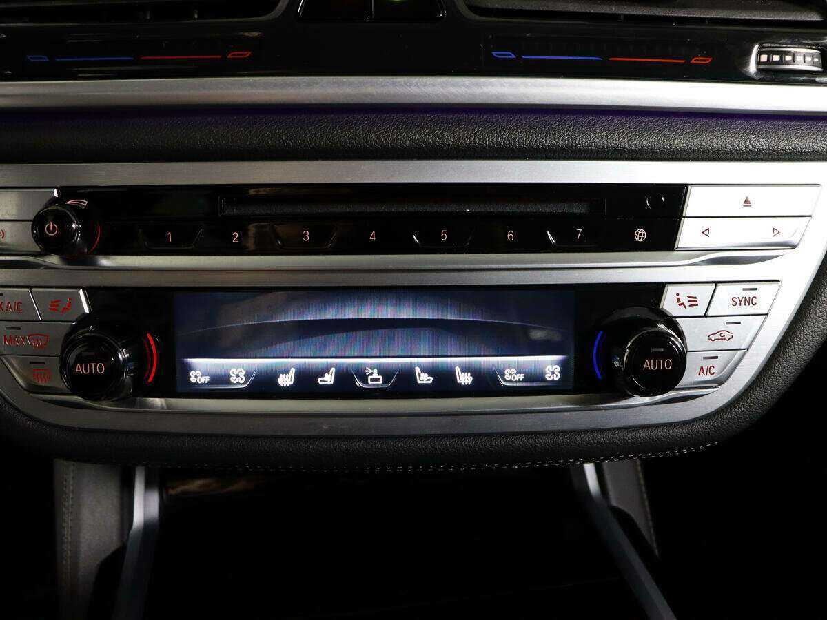 BMW 7 серии 2018 года с пробегом. Фото: #26