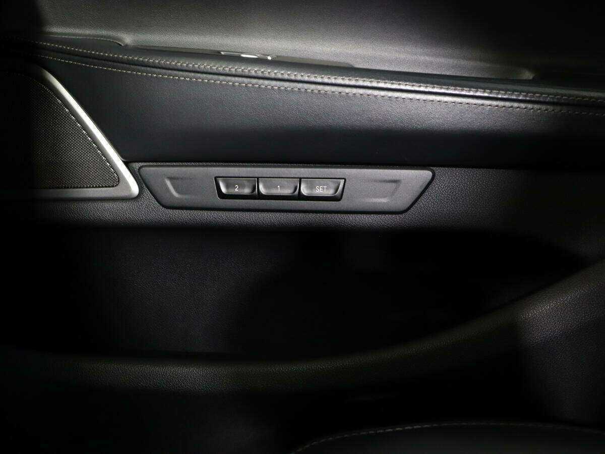 BMW 7 серии 2018 года с пробегом. Фото: #27