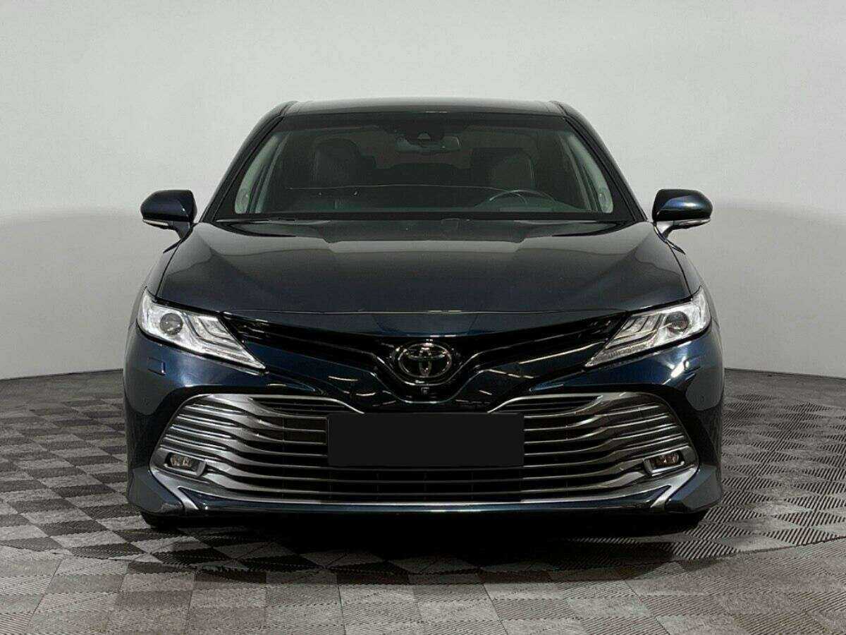 Toyota Camry 2019 года с пробегом. Фото: #1