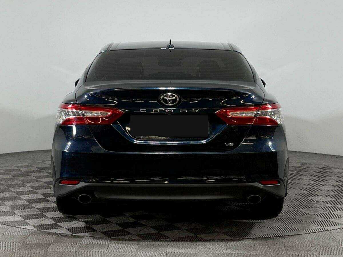 Toyota Camry 2019 года с пробегом. Фото: #4