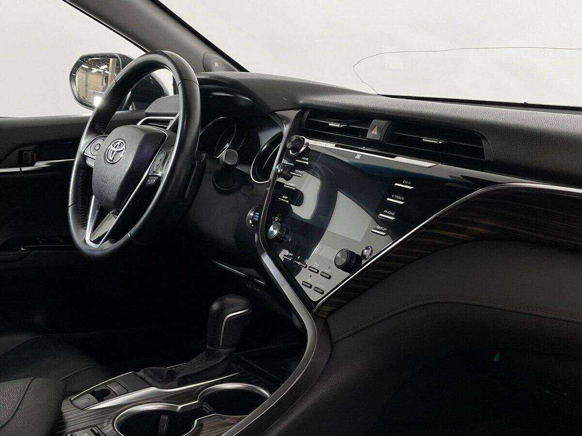 Toyota Camry 2019 года с пробегом. Фото: #6