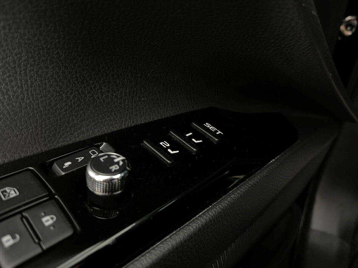 Toyota Camry 2019 года с пробегом. Фото: #13