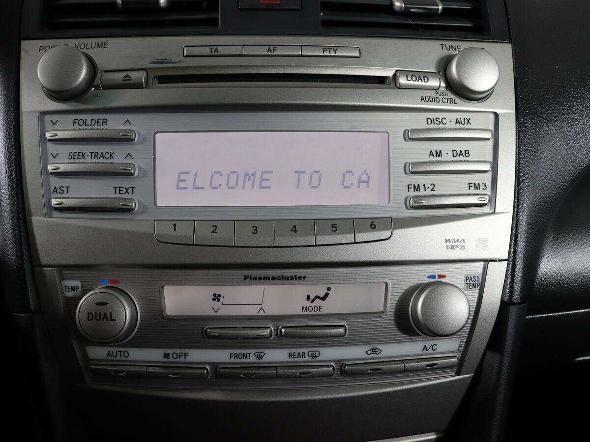 Toyota Camry 2011 года с пробегом. Фото: #20