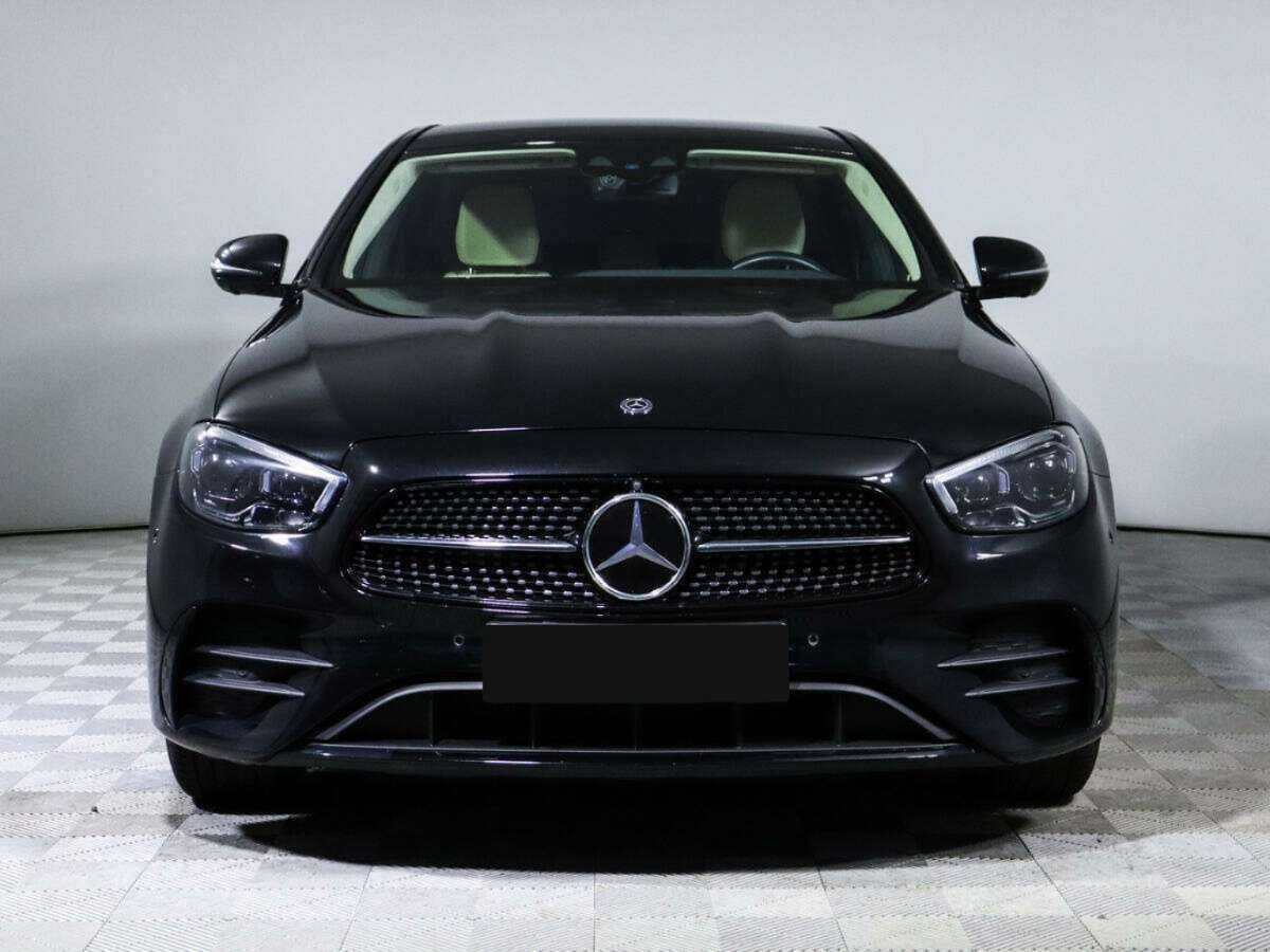 Mercedes-Benz E-Класс 2021 года с пробегом. Фото: #1