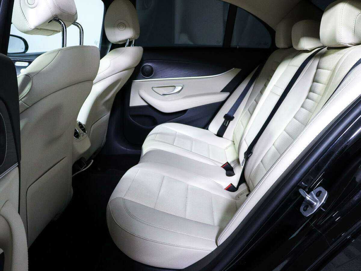 Mercedes-Benz E-Класс 2021 года с пробегом. Фото: #8