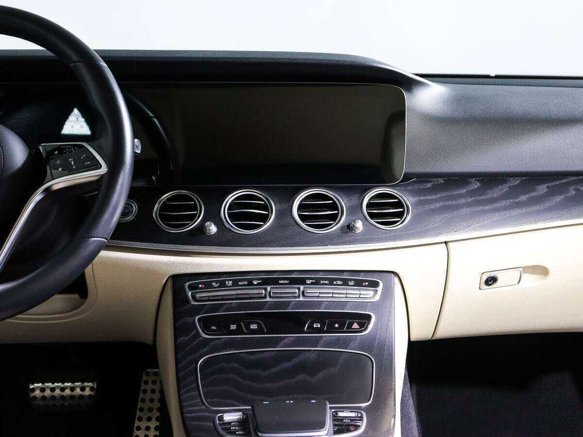 Mercedes-Benz E-Класс 2021 года с пробегом. Фото: #11