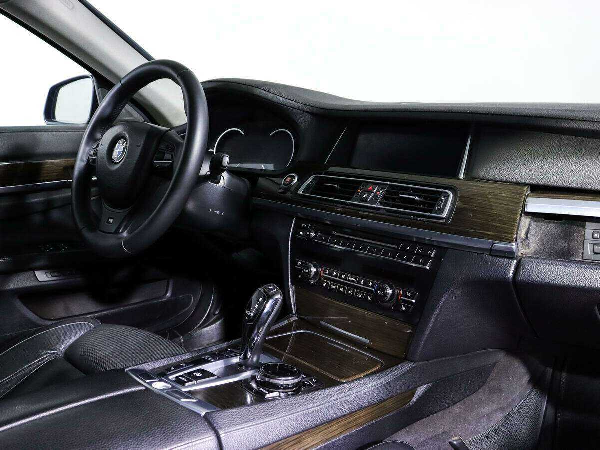 BMW 7 серии 2013 года с пробегом. Фото: #7