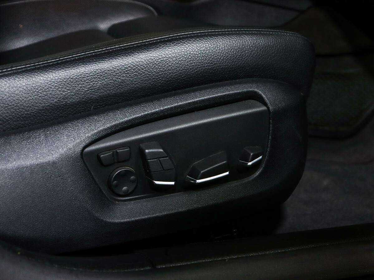 BMW 7 серии 2013 года с пробегом. Фото: #24