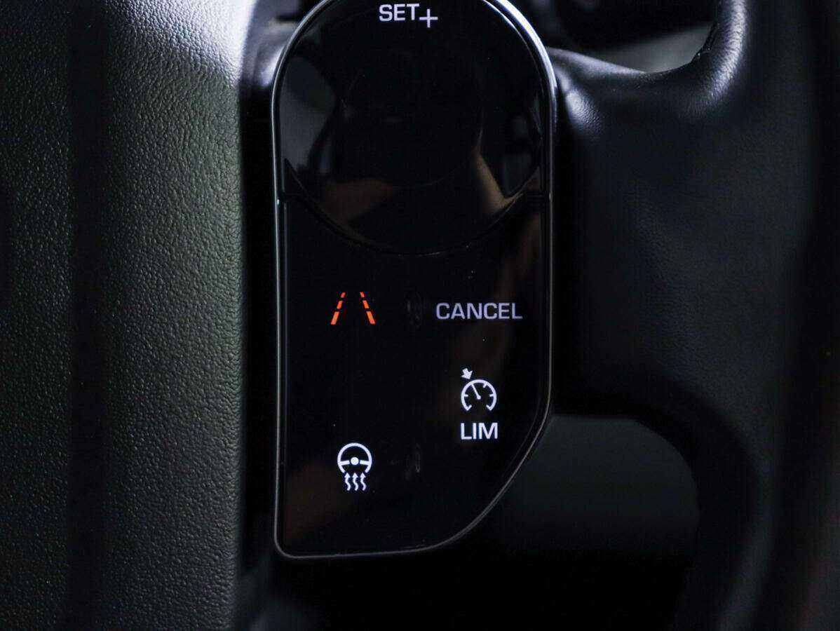 Land Rover Discovery Sport 2020 года с пробегом. Фото: #15