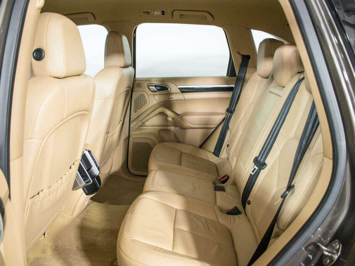 Porsche Cayenne 2013 года с пробегом. Фото: #9