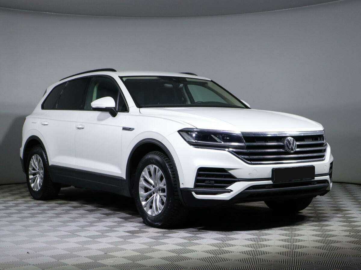 Volkswagen Touareg 2019 года с пробегом. Фото: #2