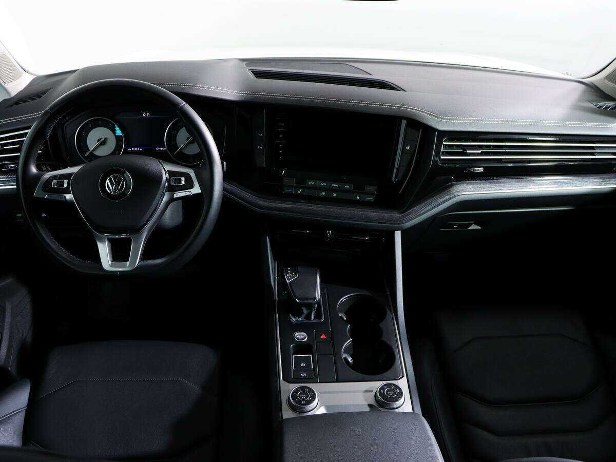 Volkswagen Touareg 2019 года с пробегом. Фото: #9
