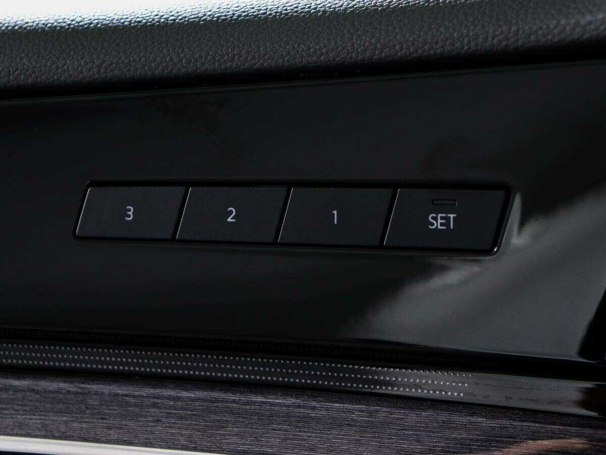 Volkswagen Touareg 2019 года с пробегом. Фото: #19