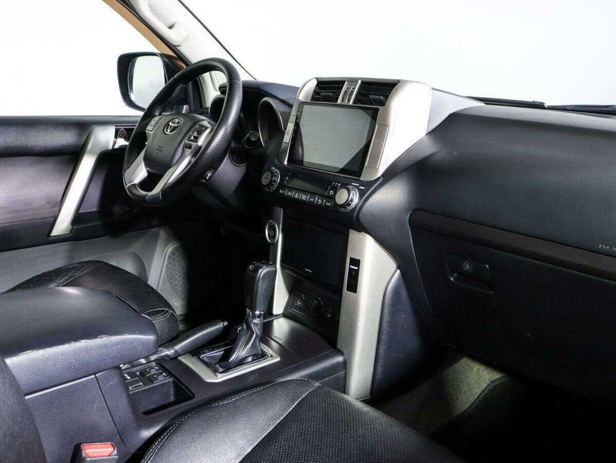 Toyota Land Cruiser Prado 2011 года с пробегом. Фото: #8