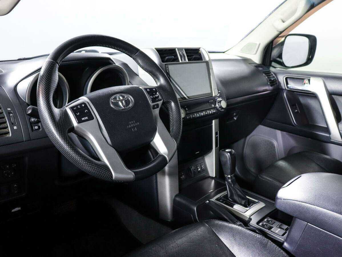 Toyota Land Cruiser Prado 2011 года с пробегом. Фото: #13