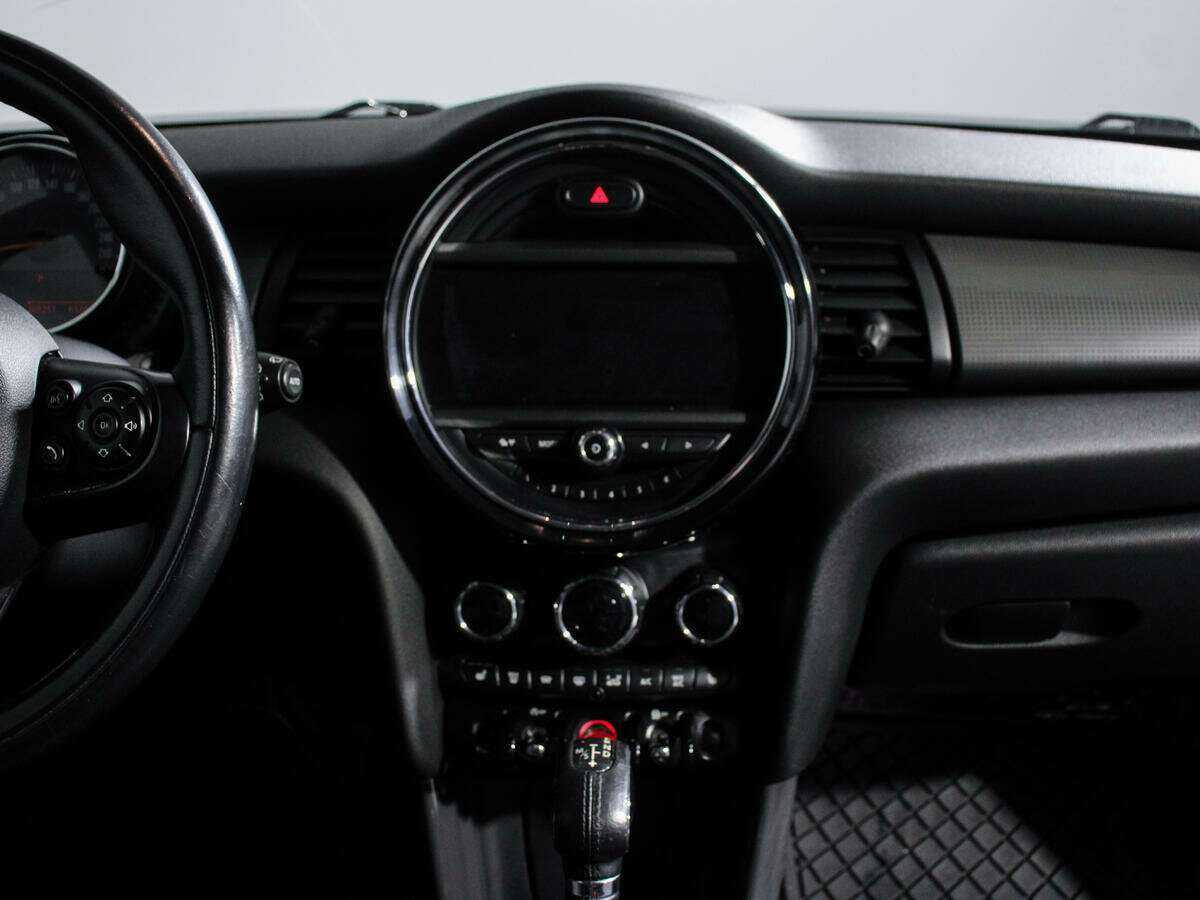 Mini Hatch 2014 года с пробегом. Фото: #8