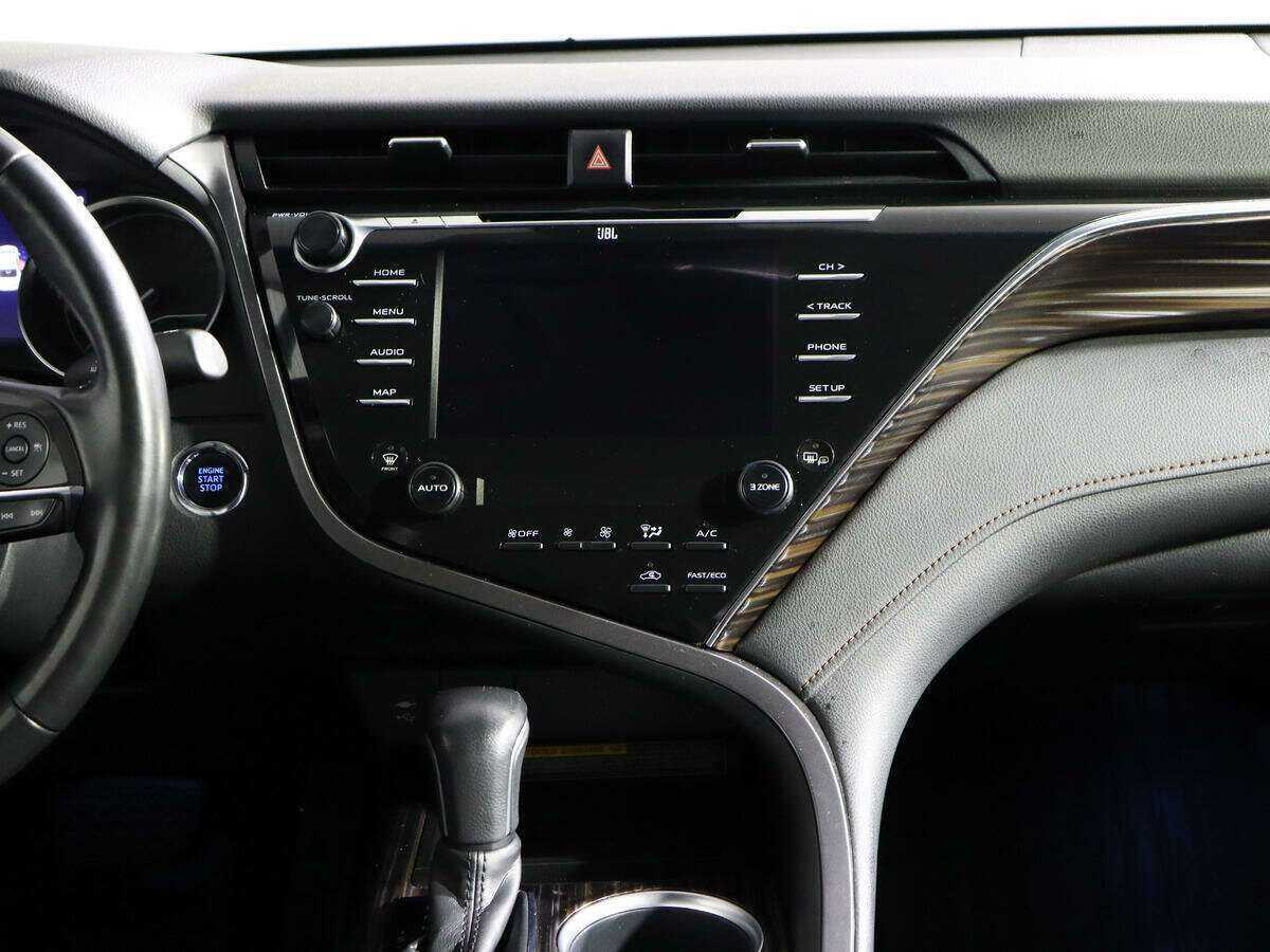 Toyota Camry 2020 года с пробегом. Фото: #10