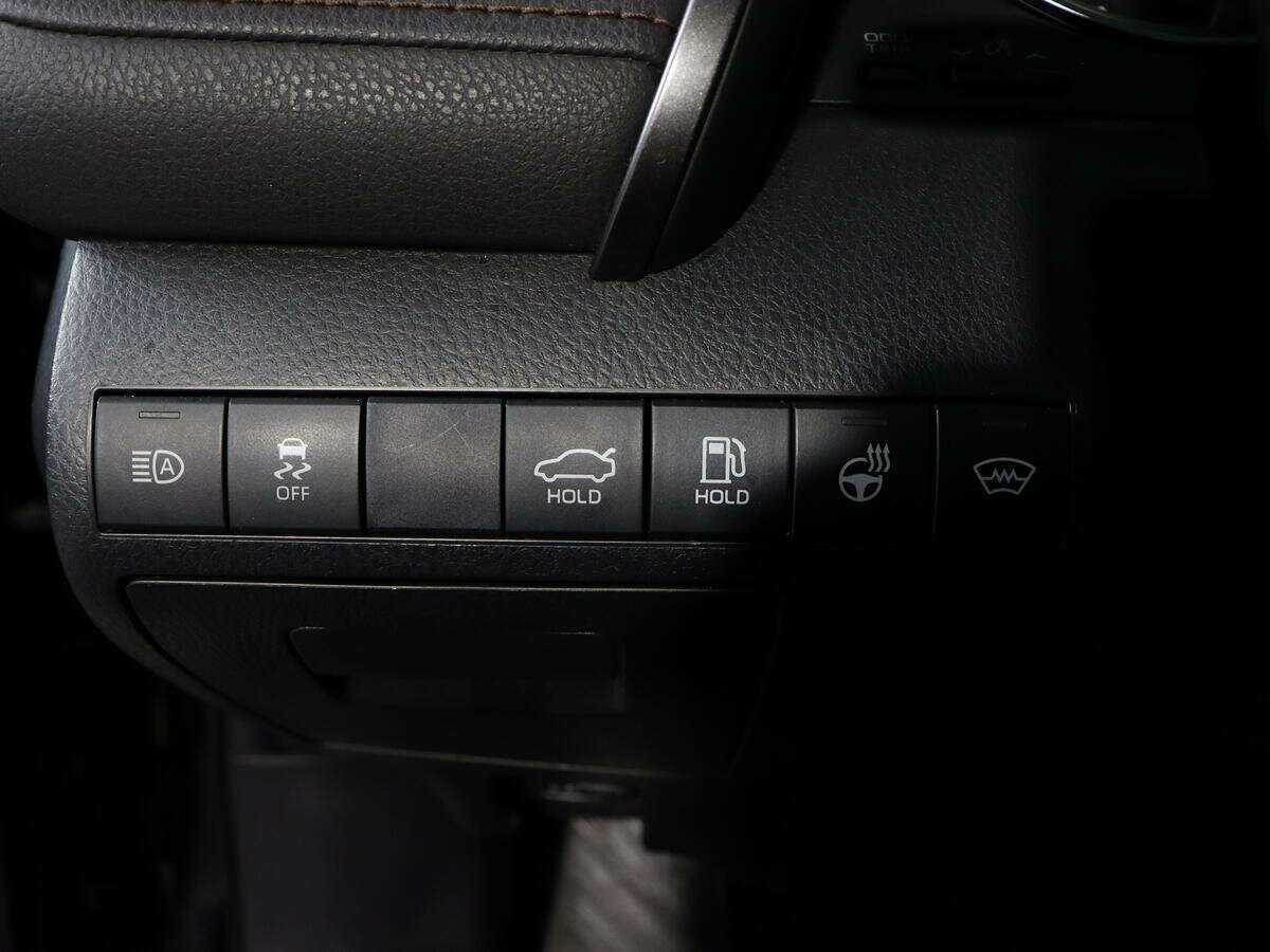 Toyota Camry 2020 года с пробегом. Фото: #19