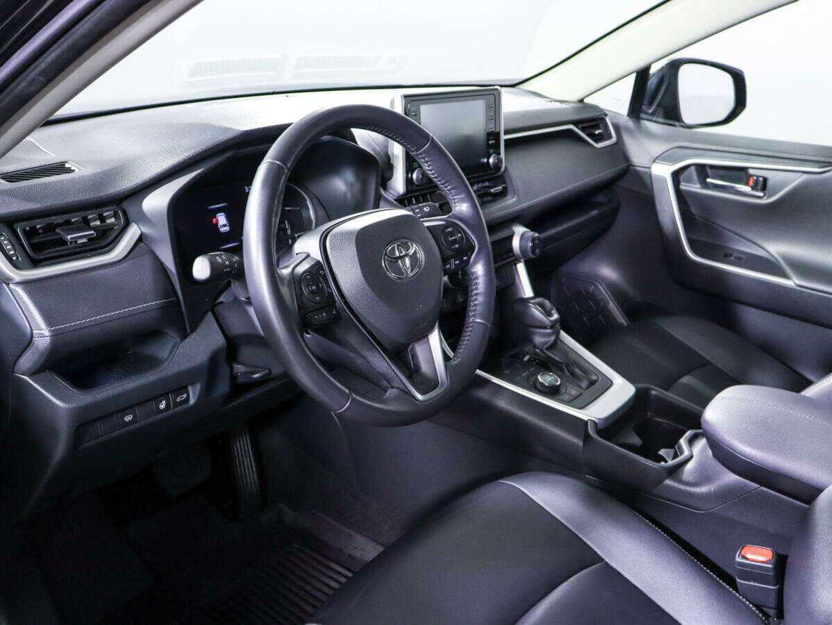 Toyota RAV4 2022 года с пробегом. Фото: #11