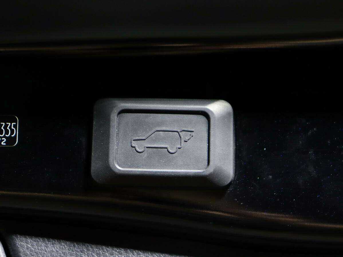 Toyota RAV4 2022 года с пробегом. Фото: #14