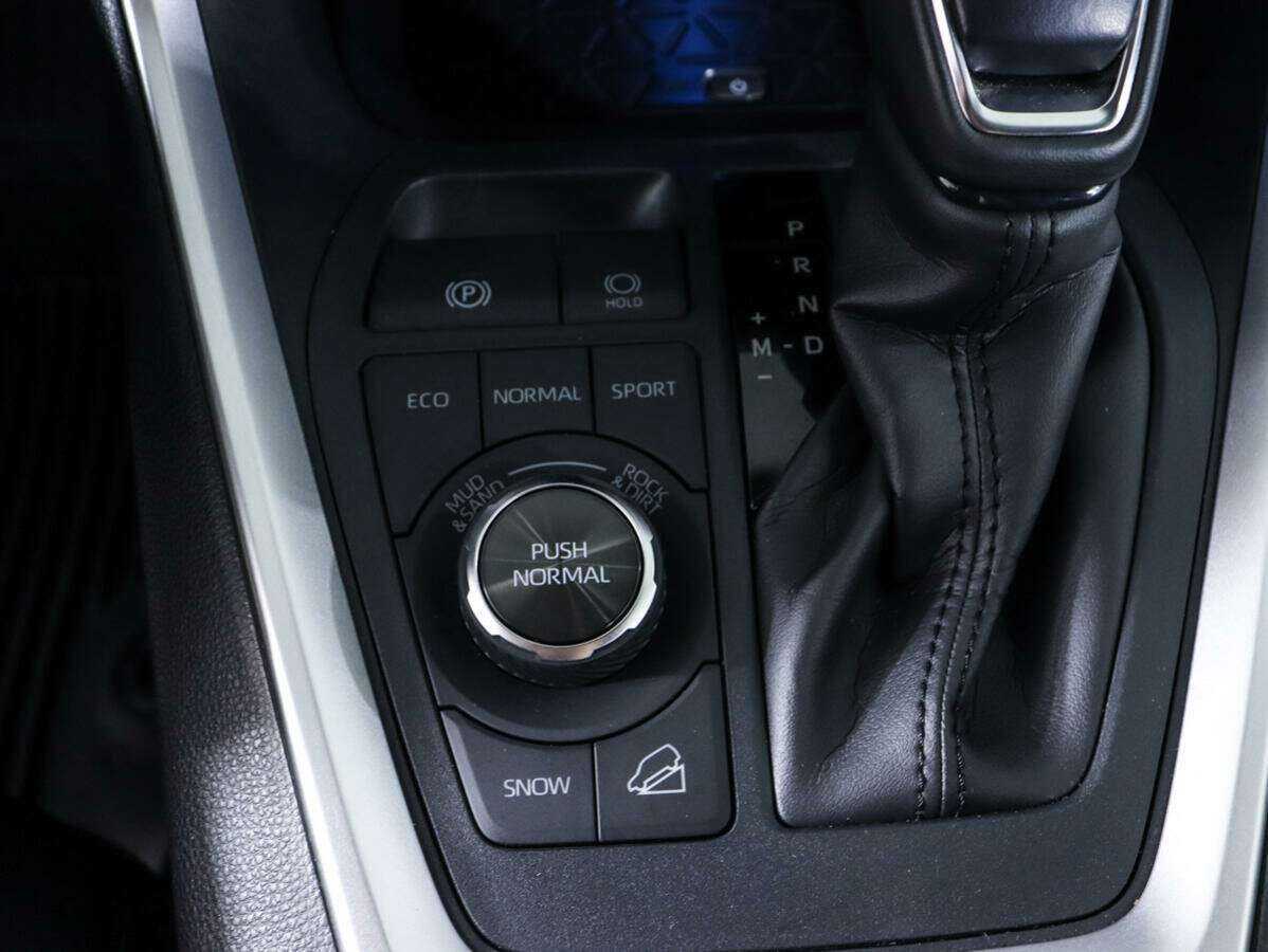 Toyota RAV4 2022 года с пробегом. Фото: #18