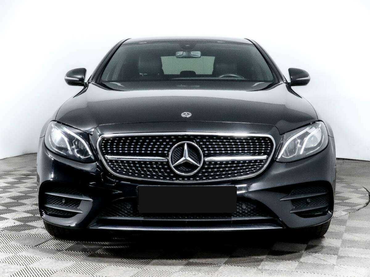 Mercedes-Benz E-Класс 2018 года с пробегом. Фото: #1