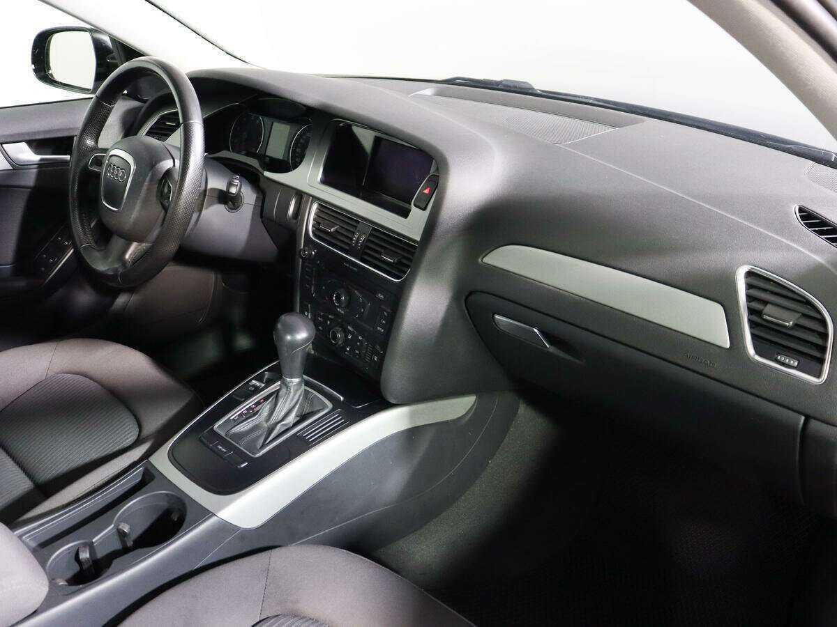 Audi A4 2010 года с пробегом. Фото: #6