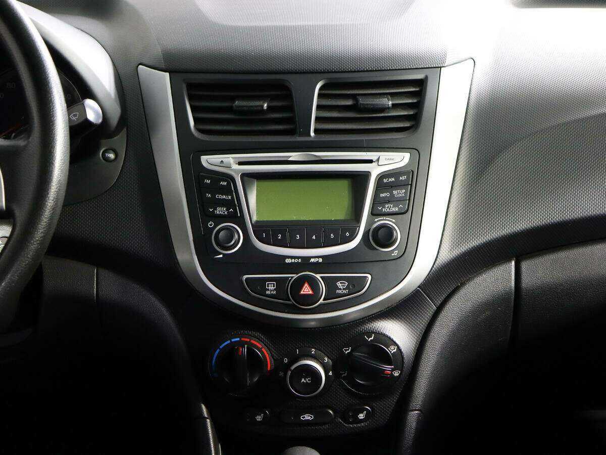 Hyundai Solaris 2011 года с пробегом. Фото: #12