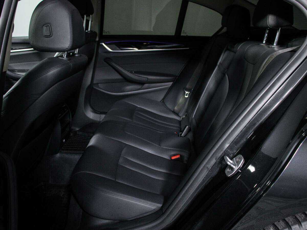 BMW 5 серии 2017 года с пробегом. Фото: #8