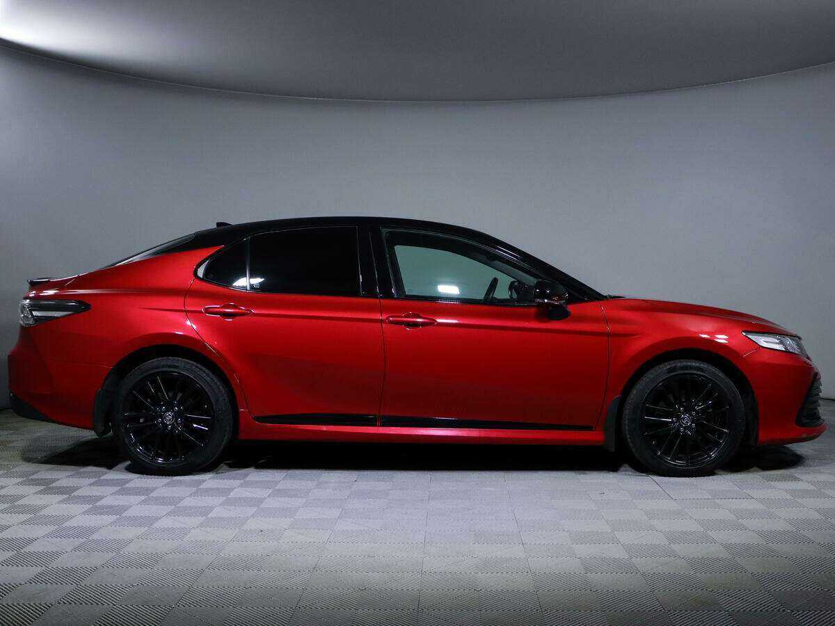 Toyota Camry 2021 года с пробегом. Фото: #3