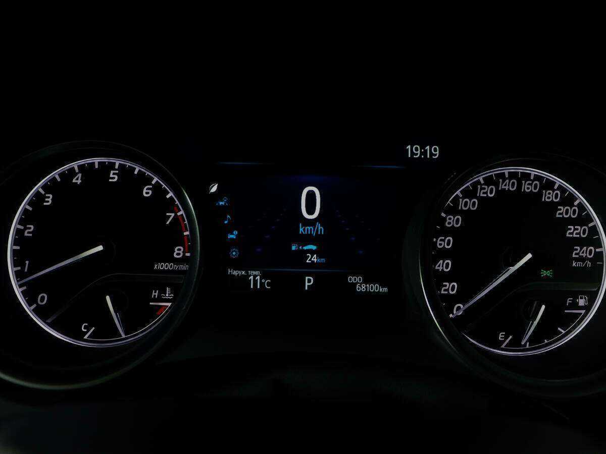 Toyota Camry 2021 года с пробегом. Фото: #10