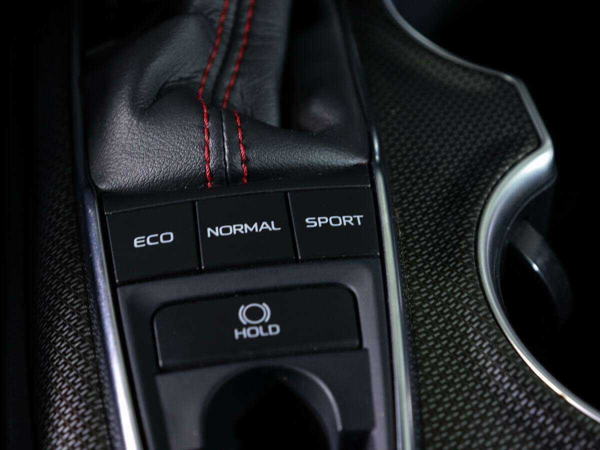 Toyota Camry 2021 года с пробегом. Фото: #24