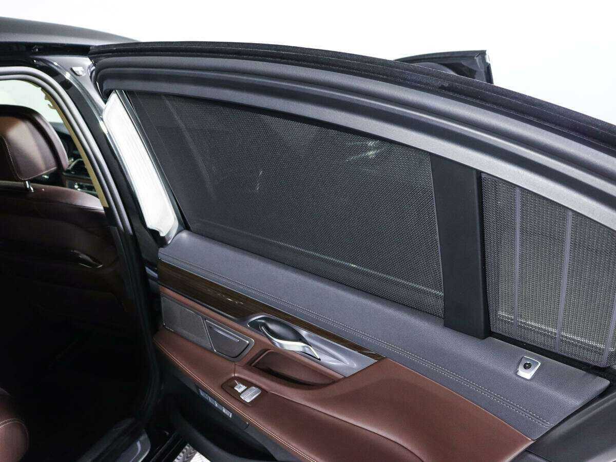 BMW 7 серии 2016 года с пробегом. Фото: #11