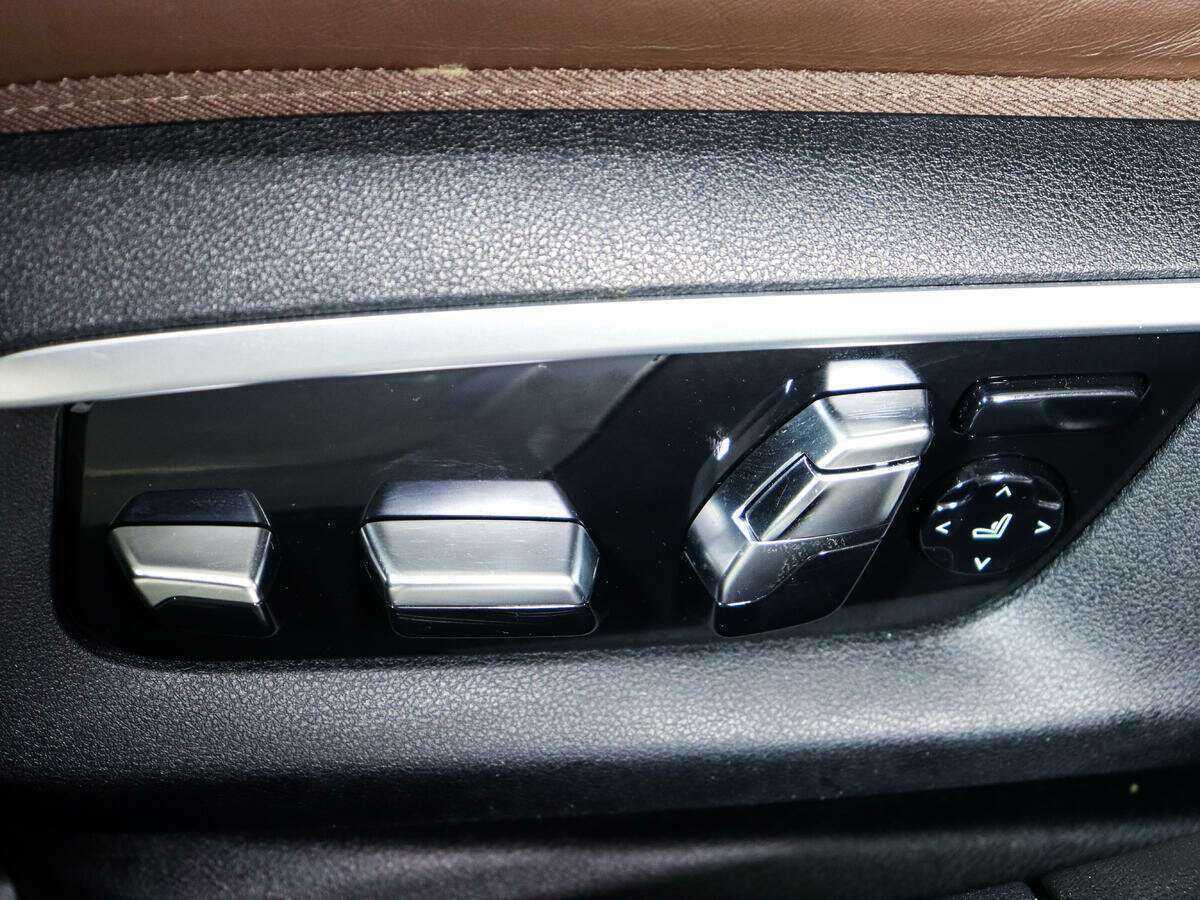 BMW 7 серии 2016 года с пробегом. Фото: #19