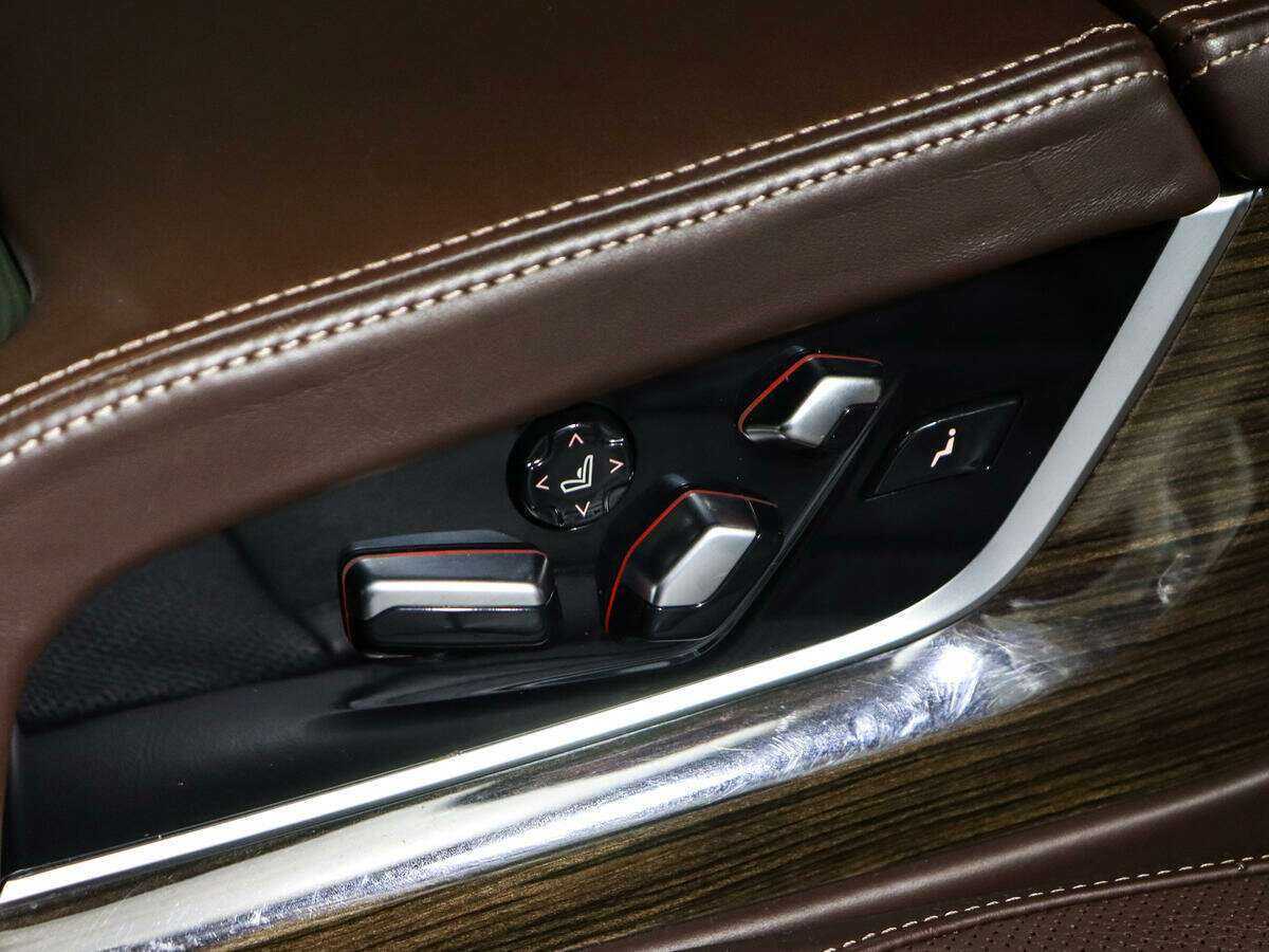 BMW 7 серии 2016 года с пробегом. Фото: #20