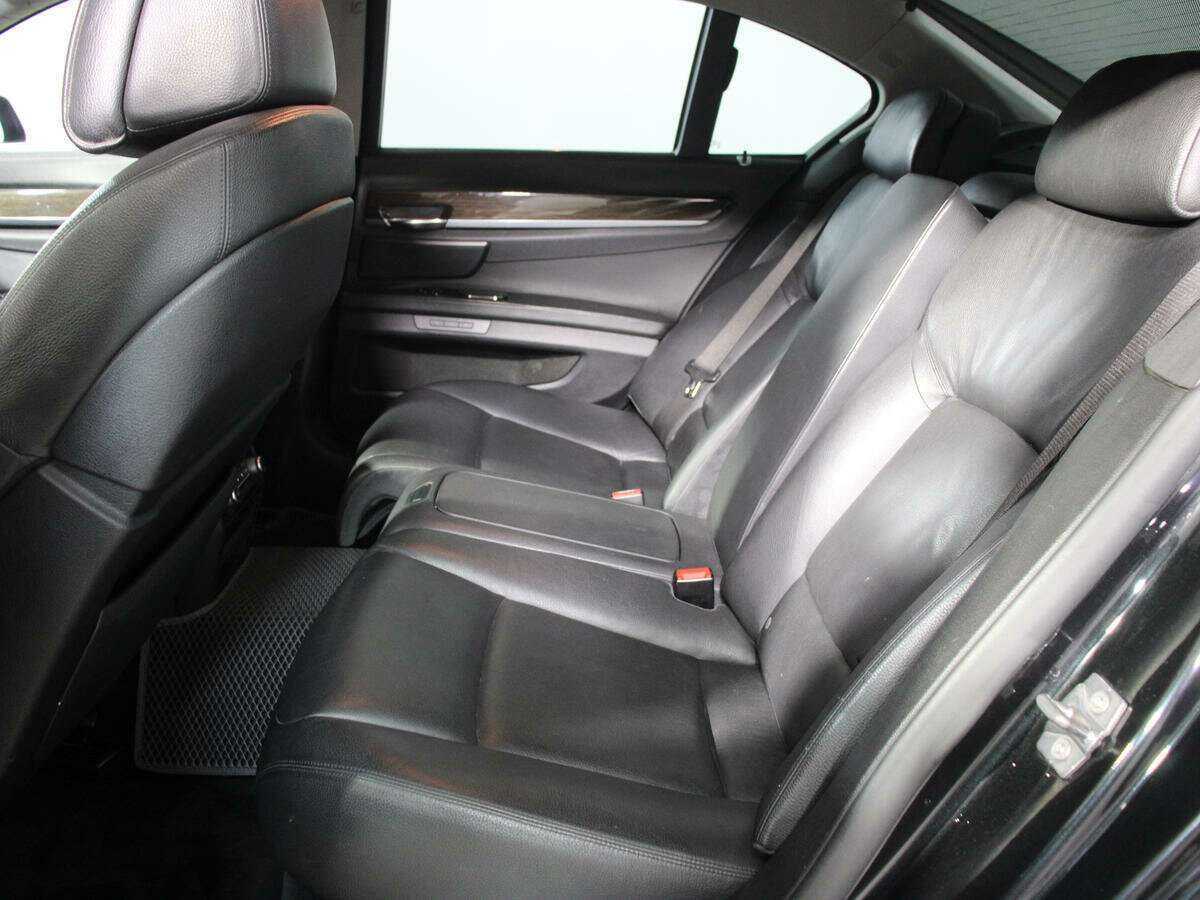 BMW 7 серии 2009 года с пробегом. Фото: #9