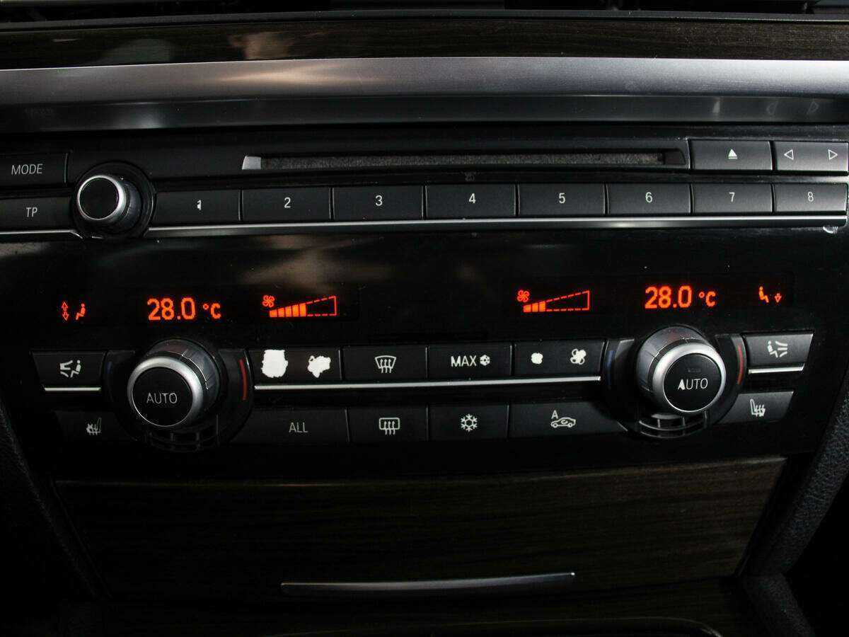 BMW 7 серии 2009 года с пробегом. Фото: #28