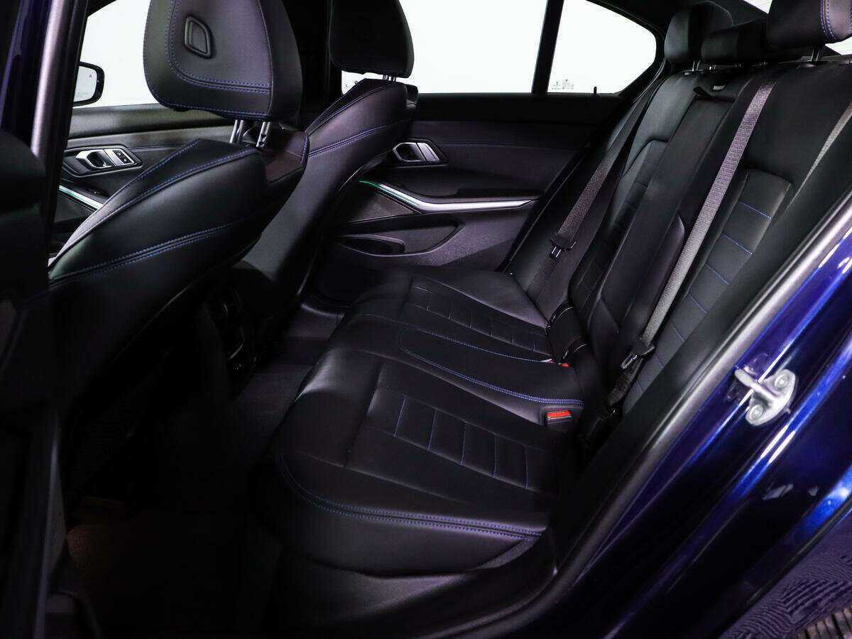 BMW 3 серии 2022 года с пробегом. Фото: #4