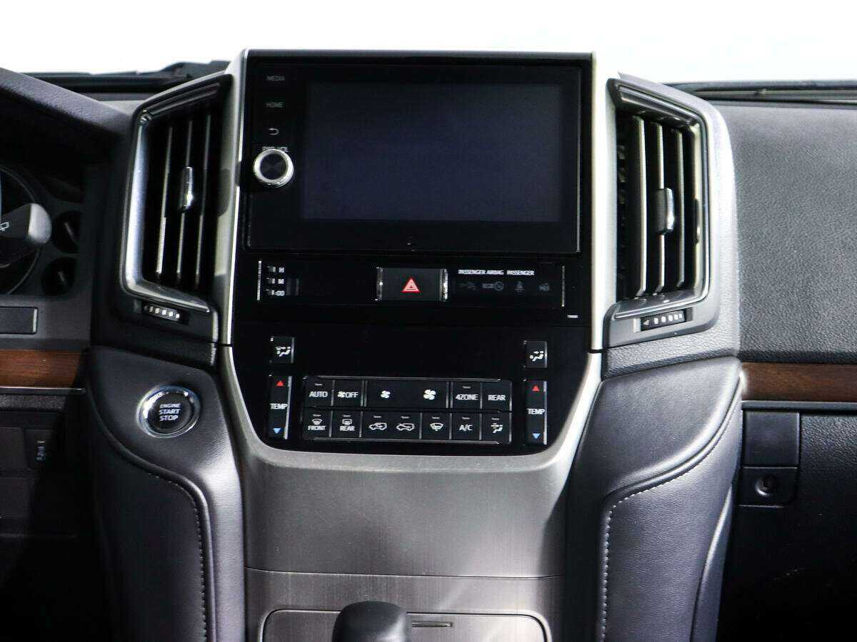 Toyota Land Cruiser 2017 года с пробегом. Фото: #10