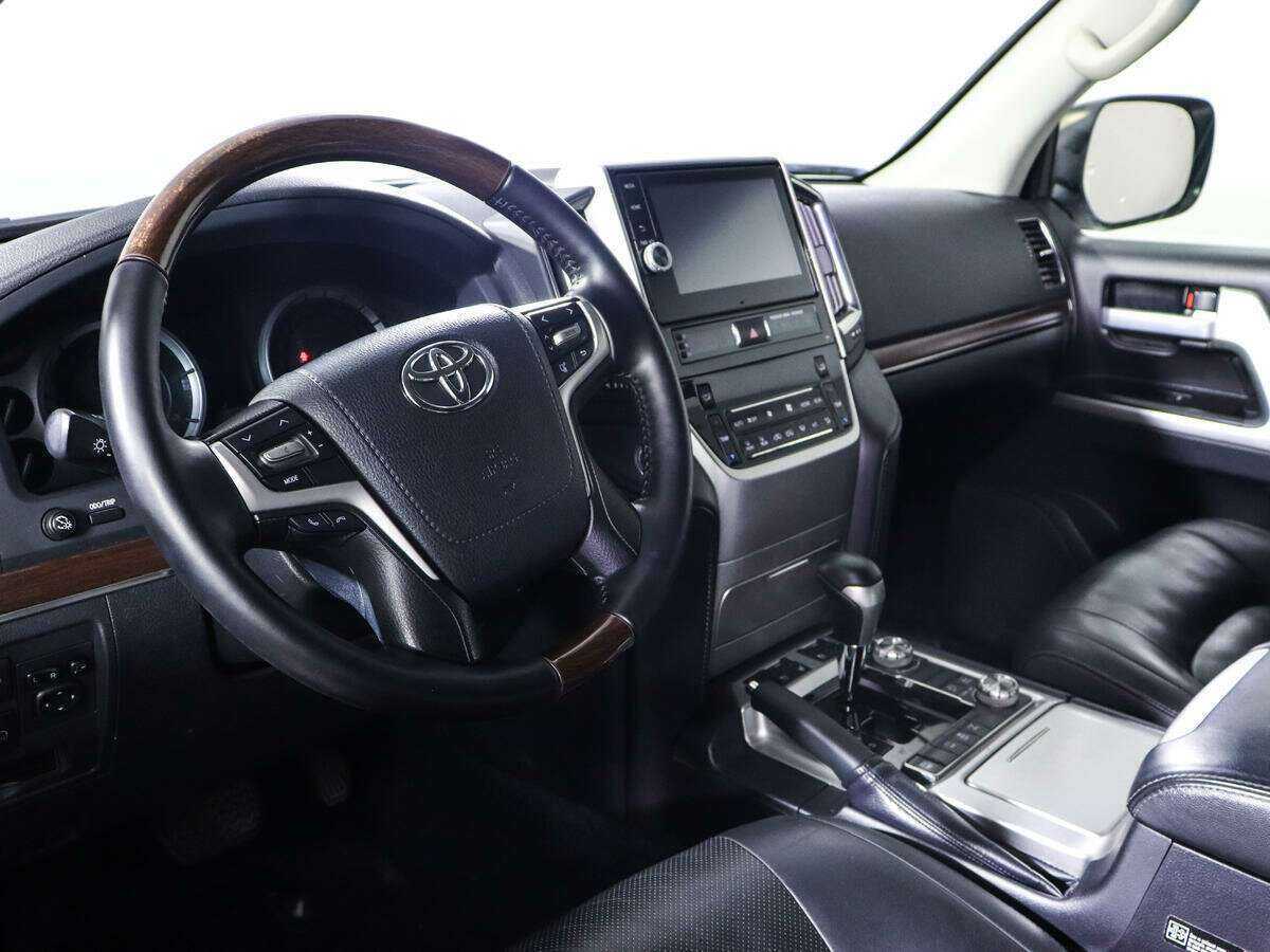 Toyota Land Cruiser 2017 года с пробегом. Фото: #11