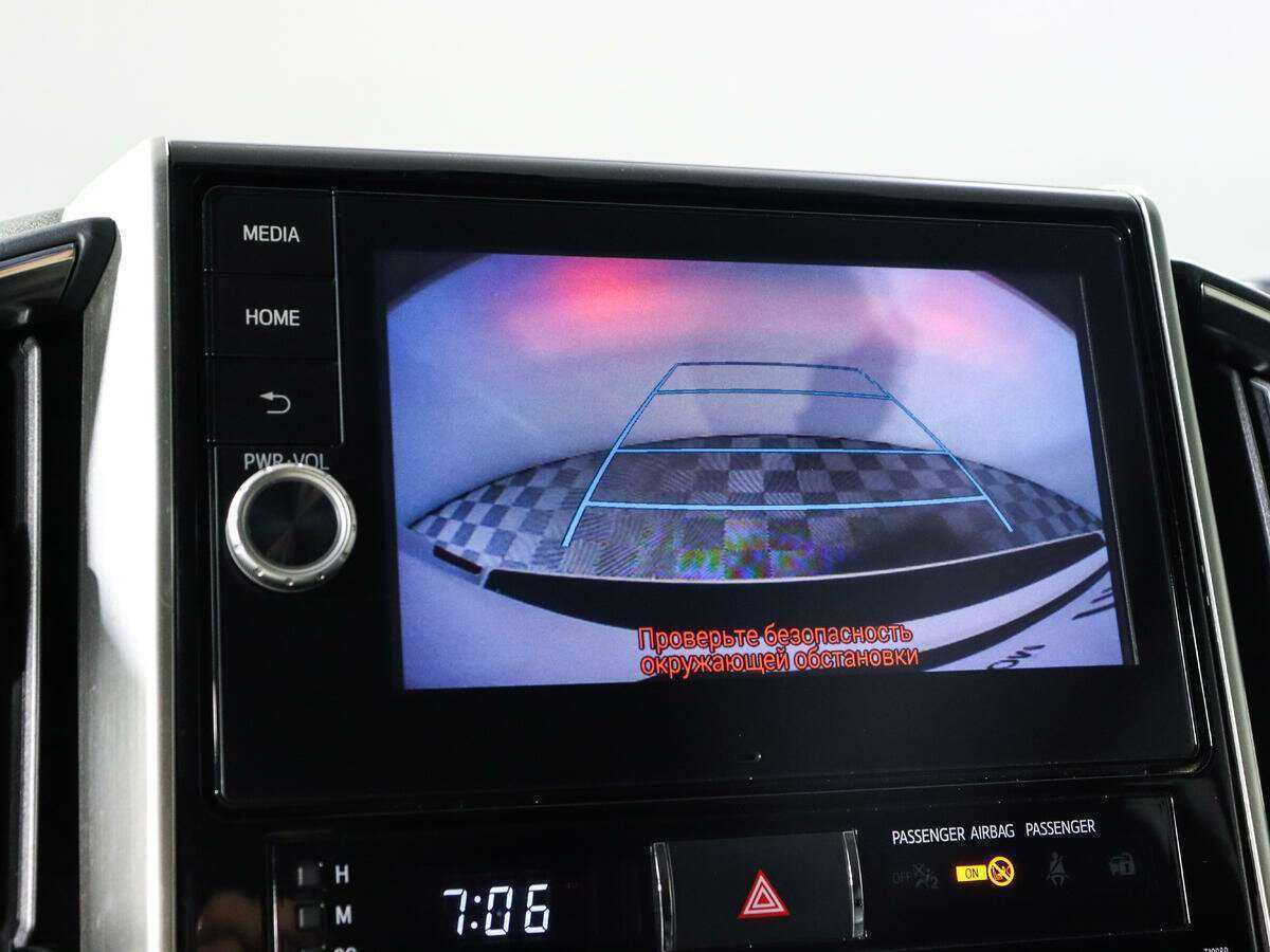 Toyota Land Cruiser 2017 года с пробегом. Фото: #12