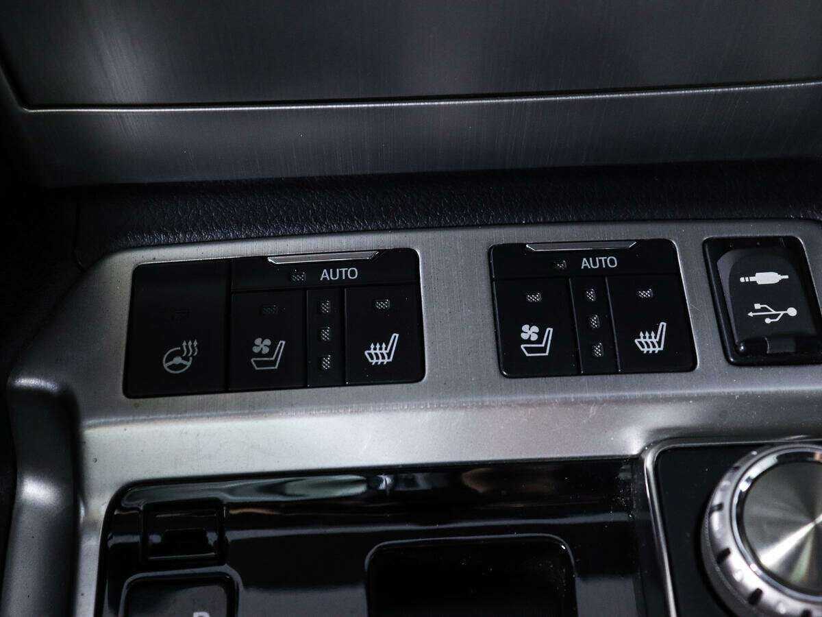 Toyota Land Cruiser 2017 года с пробегом. Фото: #21