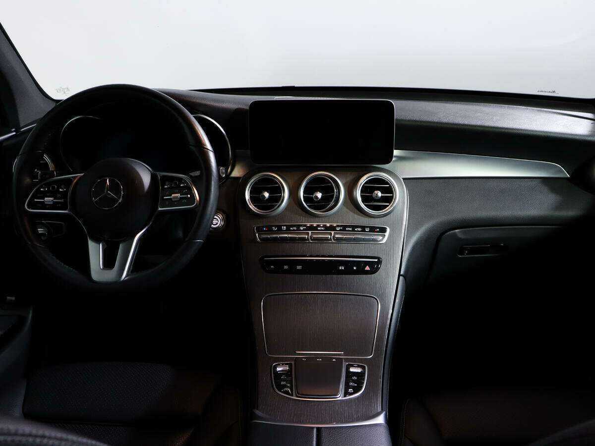 Mercedes-Benz GLC 2020 года с пробегом. Фото: #9