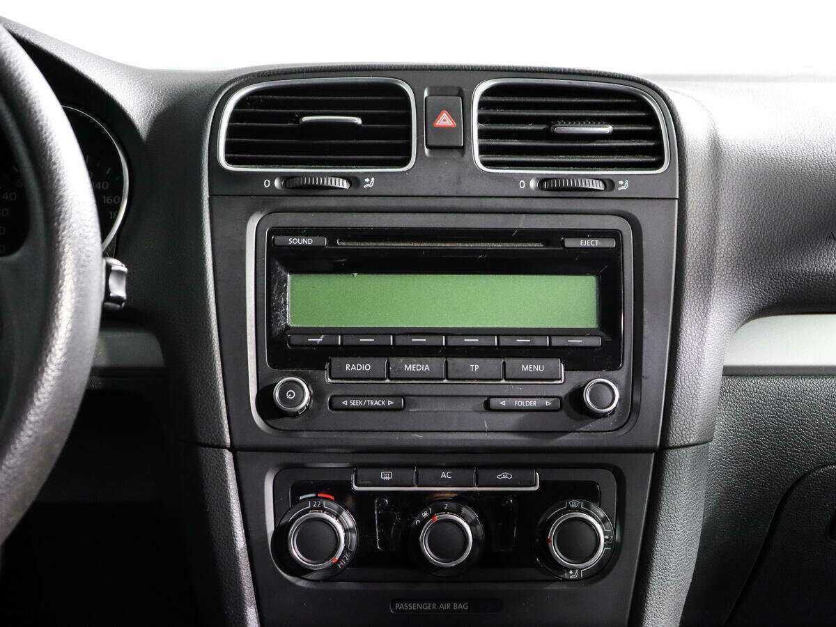 Volkswagen Golf 2010 года с пробегом. Фото: #10